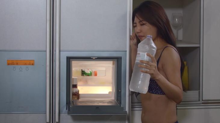 qkrgktkxks sex JUQ-910_Vợ thay chồng xử lý khiếu nại của khách hàng .. trong khách sạn